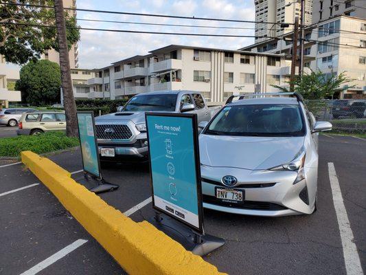 Car rental in Makiki at Scottish Rite Cathedral