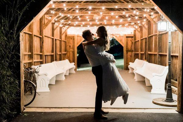 Wisteria Cottage and Barn