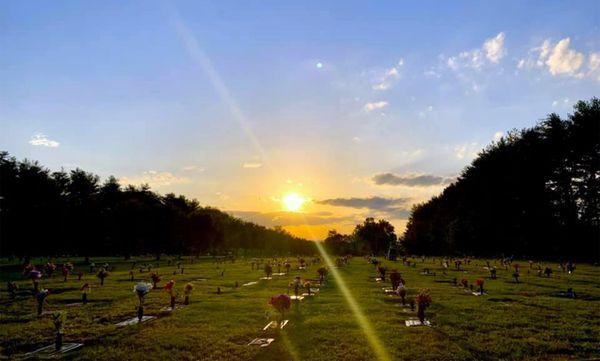 Pinecrest Memorial Gardens