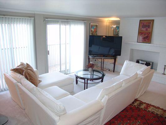 Nap time! Netflix and Relax on your couch. Typical lounging area at Tara House!