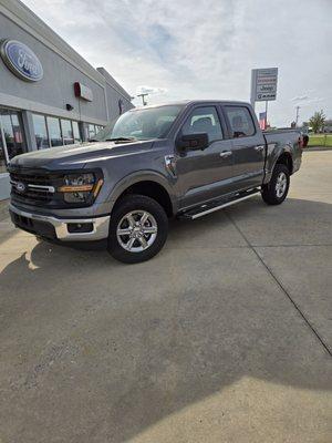 Ray's Ford Chrysler Dodge Jeep & Ram Truck