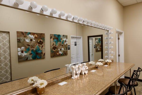 Dogwood Room: Bridal Dressing Room