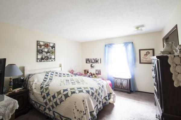 DeVille Perry Hills Colony