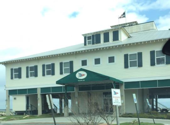 Bay-Waveland Yacht Club