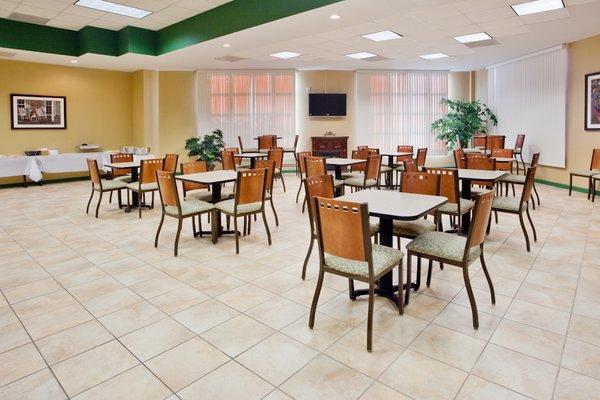 IHG Army Hotels Dozier Hall & Palmetto