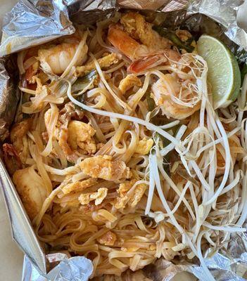 Shrimp Pad Thai (no peanuts)