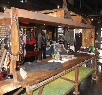 Habit: Men and Women's Clothing