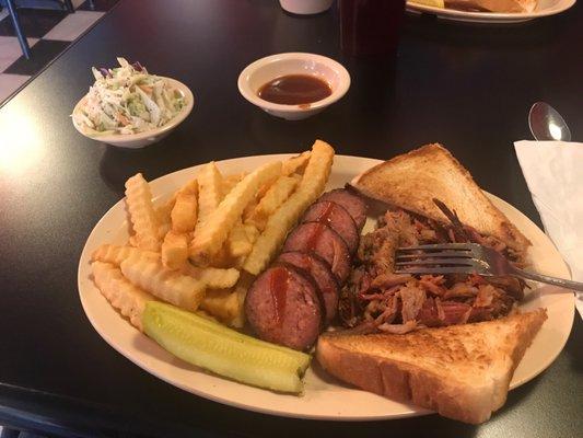 Pulled pork & pork sausage