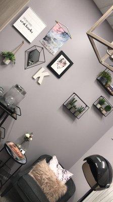 Beverage station, lounge area