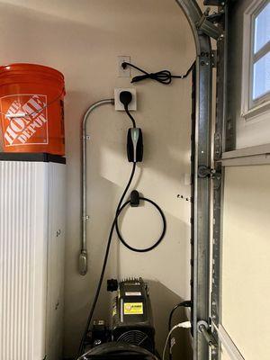 Brizzi Construction & Electric