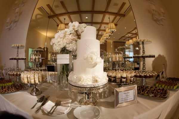 Cake and dessert bar