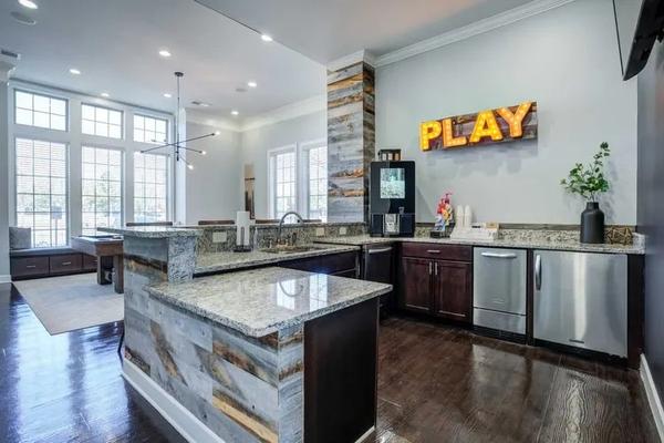 Century Lakeshore Crossings