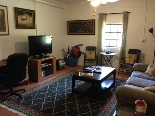 Cozy Downstairs Apartment Air Bnb