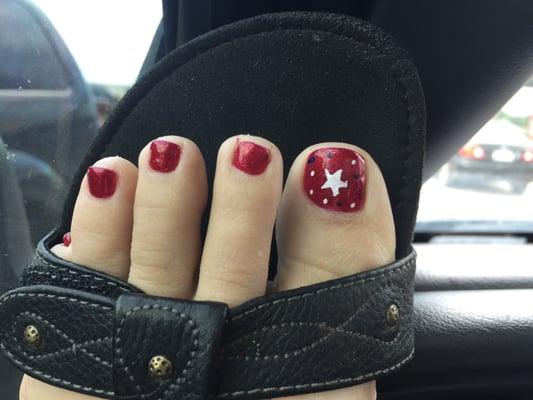 All ready for the 4th of July! Pedicure and nail art by Mary.