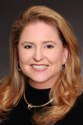 COLLEEN E. WALKER
BROKER, CRS, GRI
NINJA SELLING
Focus,Attention,Results.
Exceeding Expectations!