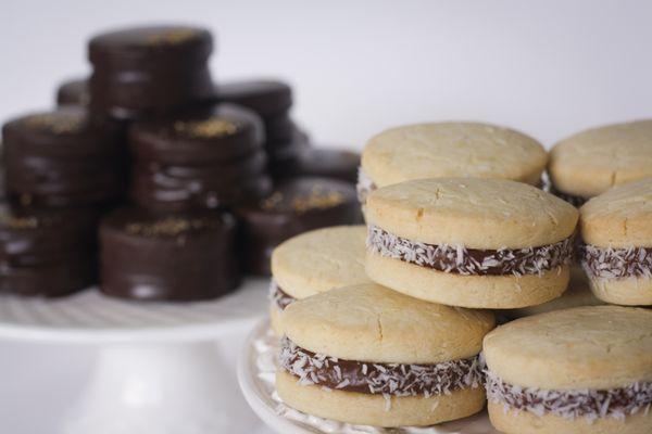 Classic La Brioche Pastries & Desserts