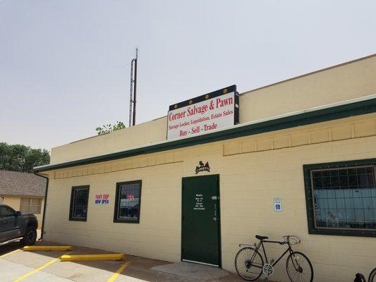 Corner Salvage and Pawn