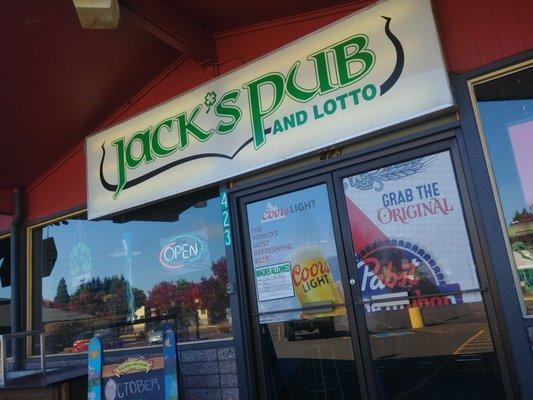 They have nice out door seating and allow dogs. The food was great. Great pricing too.