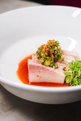 hadoken: yellowtail, mango fresca, pomegranate ponzu, hawaiian sea salt & icro greens