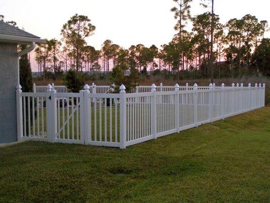 Signature Decks & Fences