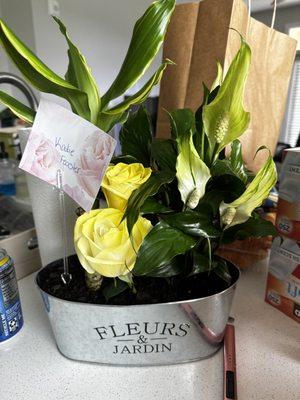 Ruth's Flowers & Gifts