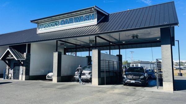 Woody's Car Wash