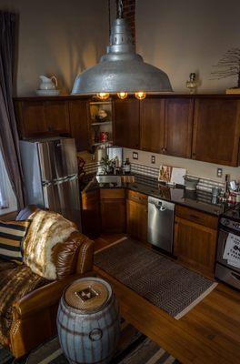 Brand new full kitchen!