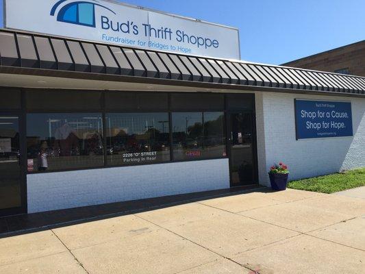 Bud's Thrift Shoppe