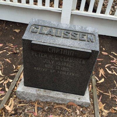 tombstones wrapped by fencing