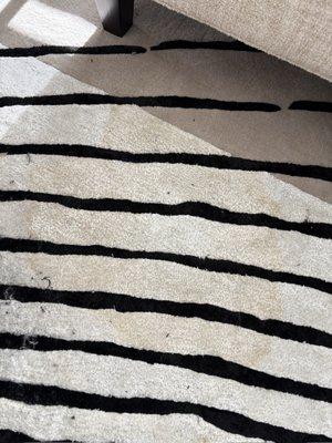 Stained by leaking machine!