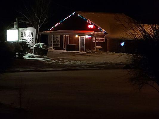 Basin Liquors mile 182.3 Glenn Highway shown Nov 30 2023 with 9 inches snow