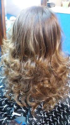 Robin & Sheena Salon