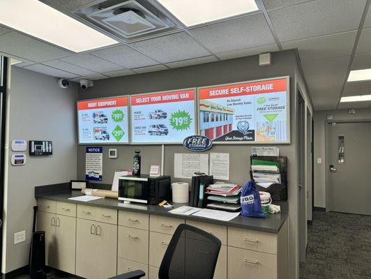 U-Haul Moving & Storage of Upper Hurstbourne