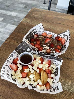 strawberries and cream, nutella