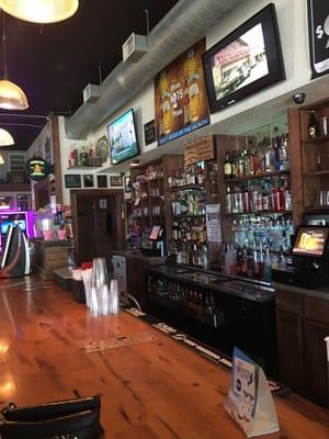Ernie's Irish Pub