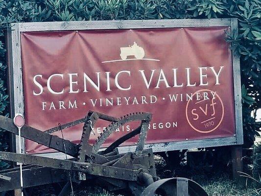 River Road sign for the vineyard