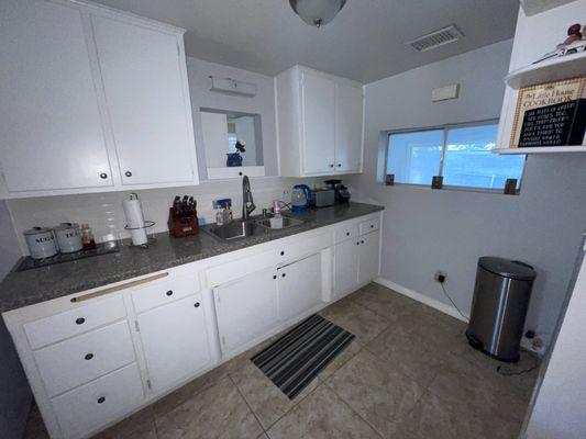 Peaches & Clean Housekeeping