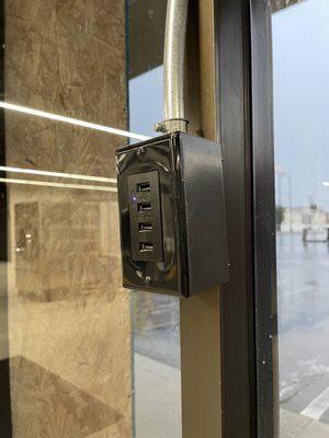 Places to charge devices while sitting reading magazines by front windows. #makesmewander