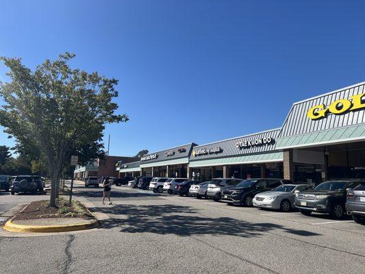 Bradlick Shopping Center