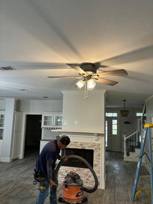 Luis electrician