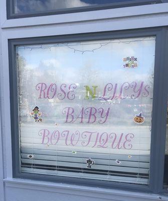 Rose and Lily's Baby Bowtique. Lots of kids clothing from size preemie to 4T
