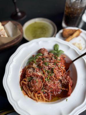 Spaghetti and meatballs
