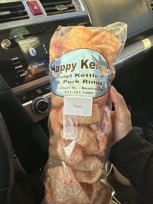 Pizza flavored pork rinds