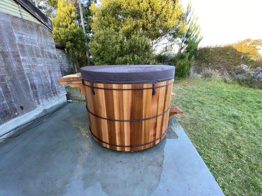 5x4 Western Red Cedar with rim deck and steps