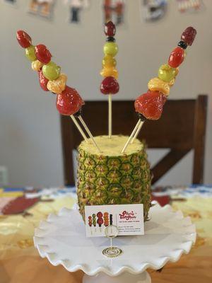 Tanghulu on pineapple