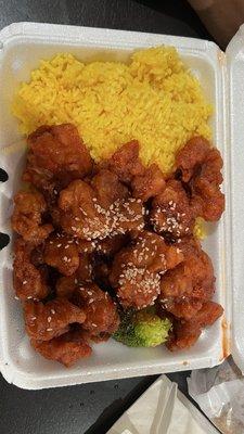 Sesame chicken with plain fried rice lunch special
