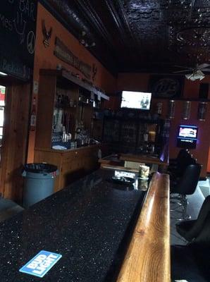 Hader's Bar & Grill