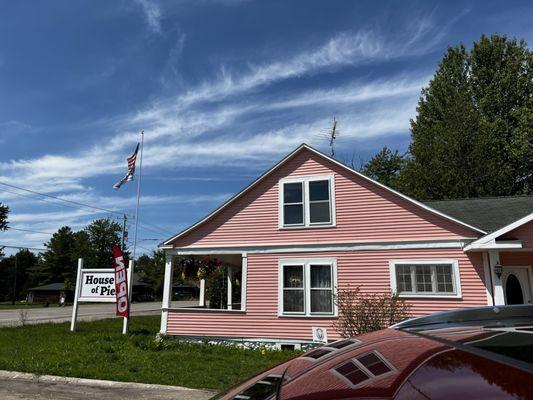 Exterior of House of Pies. Don't miss it.