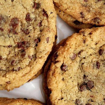 BIG chocolate chip cookies from Mud Pie vegan bakery at your fingertips!