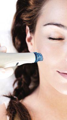 Hydrafacial MD offers you "the best skin of your life" ! Find out how by booking an appointment at www.vagaro.com/divineskin